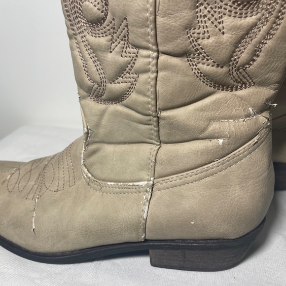 Coconuts Cowboy Boots - Picture 4 of 7
